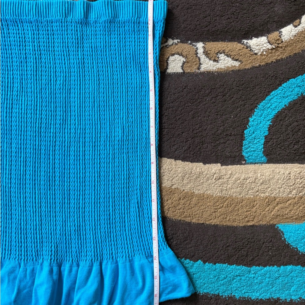 Blue Stretchy Ribbed Tube Top - Picture 6 of 6